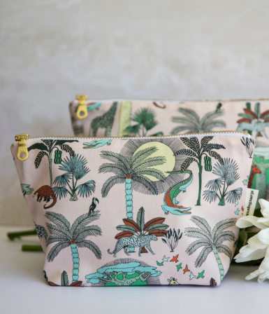 Pouches (Makeup)